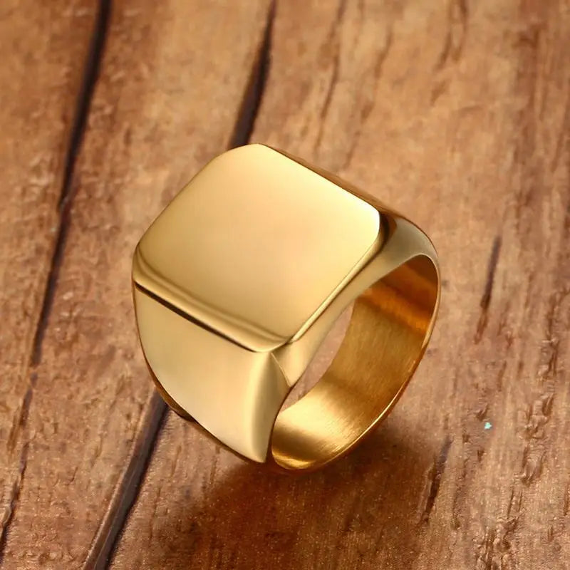 Crest Ring