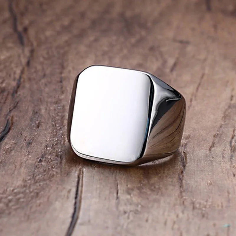 Crest Ring
