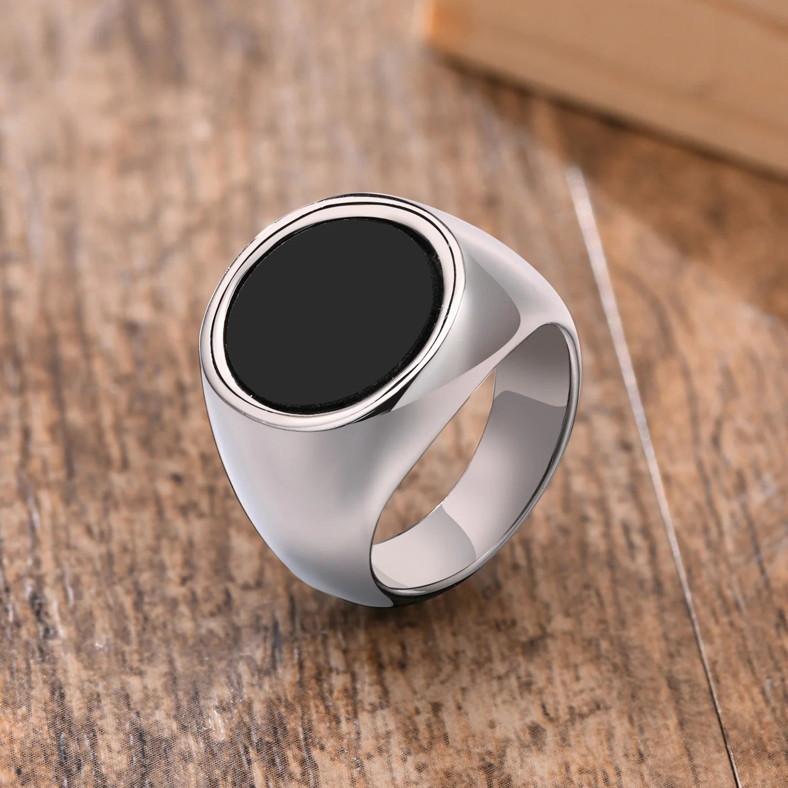 Crest Ring