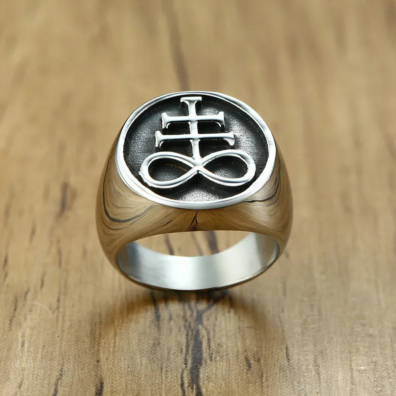 Crest Ring