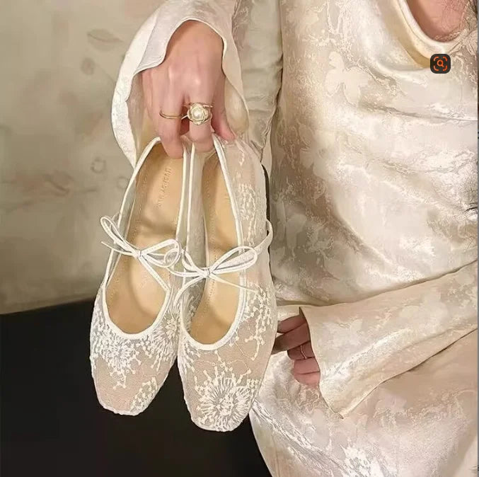 Elegant Lace Shoes